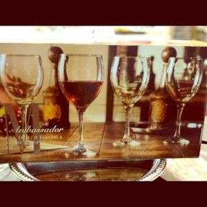 Ambassador Set of 4 Crystal Medallion 21.75 Glass